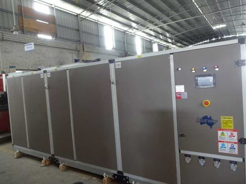 Livrare la timp: sistem de mediu pentru piscină interioară